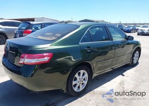 2010 Toyota Camry Le z USA, uszkodzony, nr VIN 4T4BF3EK4AR060166
